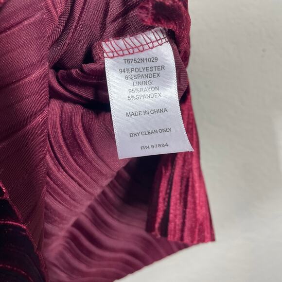 Tart Collection Size Small Maren Cami Pleated Accordion Top Deep Red Sleeveless - Picture 6 of 8